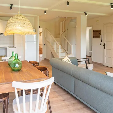 Apartamento A Age Amb Piscina *